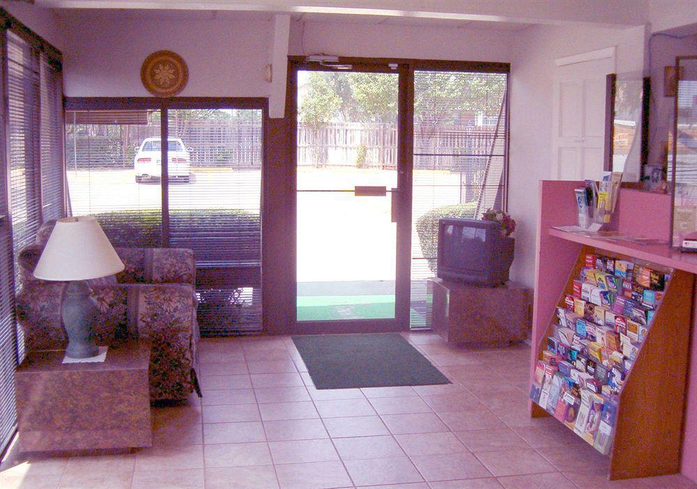 6-arlington, Tx - Uta Hotel 2*