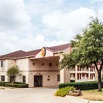 Super 8 By Wyndham Arlington East
