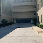 Private, Amazing 1-Bedroom Apt In Central Location