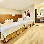 Days Inn & Suites By Wyndham Arlington Near Six Flags
