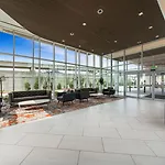 Crowne Plaza Suites Arlington By Ihg