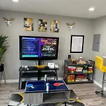 Central Retreat And Games Galore 7 Mins From At&T