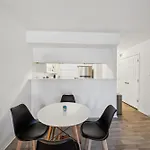The Landry 100 Spacious And Cozy 2 Bedroom 2Bth