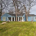 Arlington Home With Yard Walk To Cowboys Stadium!