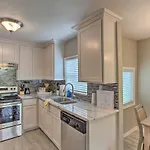 Arlington Home With Yard Walk To Cowboys Stadium!