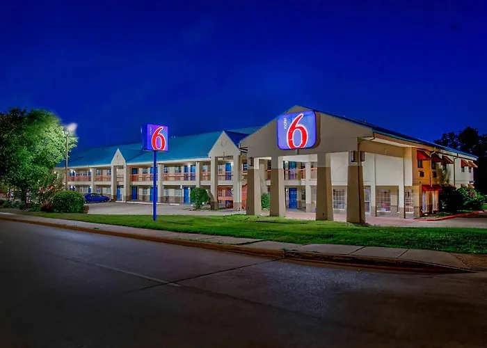 Motel 6-Arlington, Tx