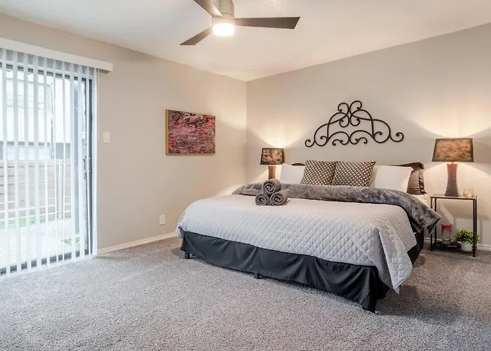 Stylish 1Br Apartment Steps Away From At&T Stadium