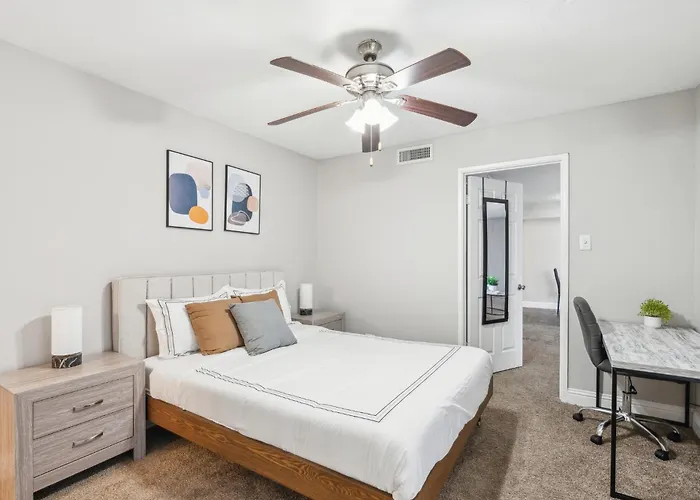 Stratton 309-D I Spacious 2 Bed 2 Bath