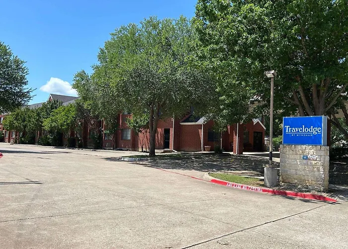 Travelodge By Wyndham Arlington/Dallas Area