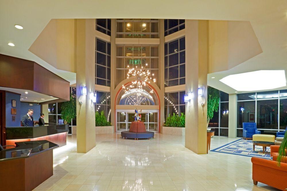 Crowne Plaza By Ihg