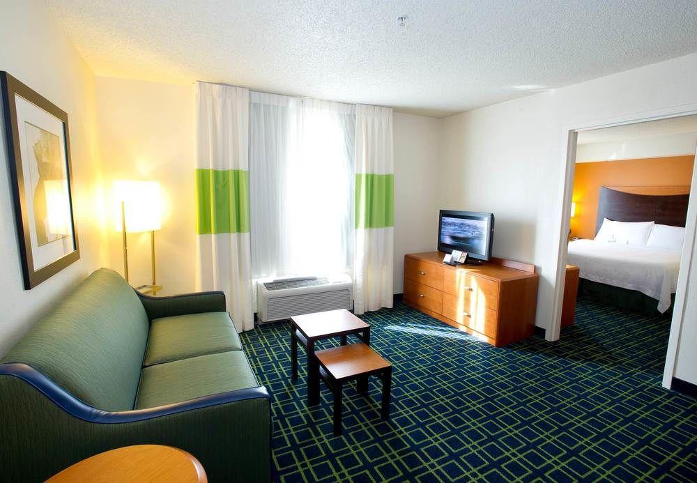 Hotel Fairfield Near Six Flags
