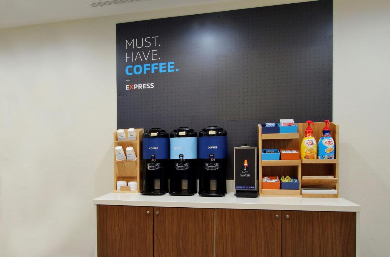 Hotel Express & North - Stadium Area By Ihg