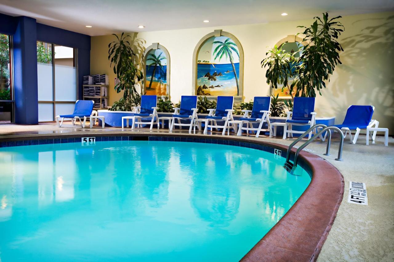 Crowne Plaza By Ihg Hotel