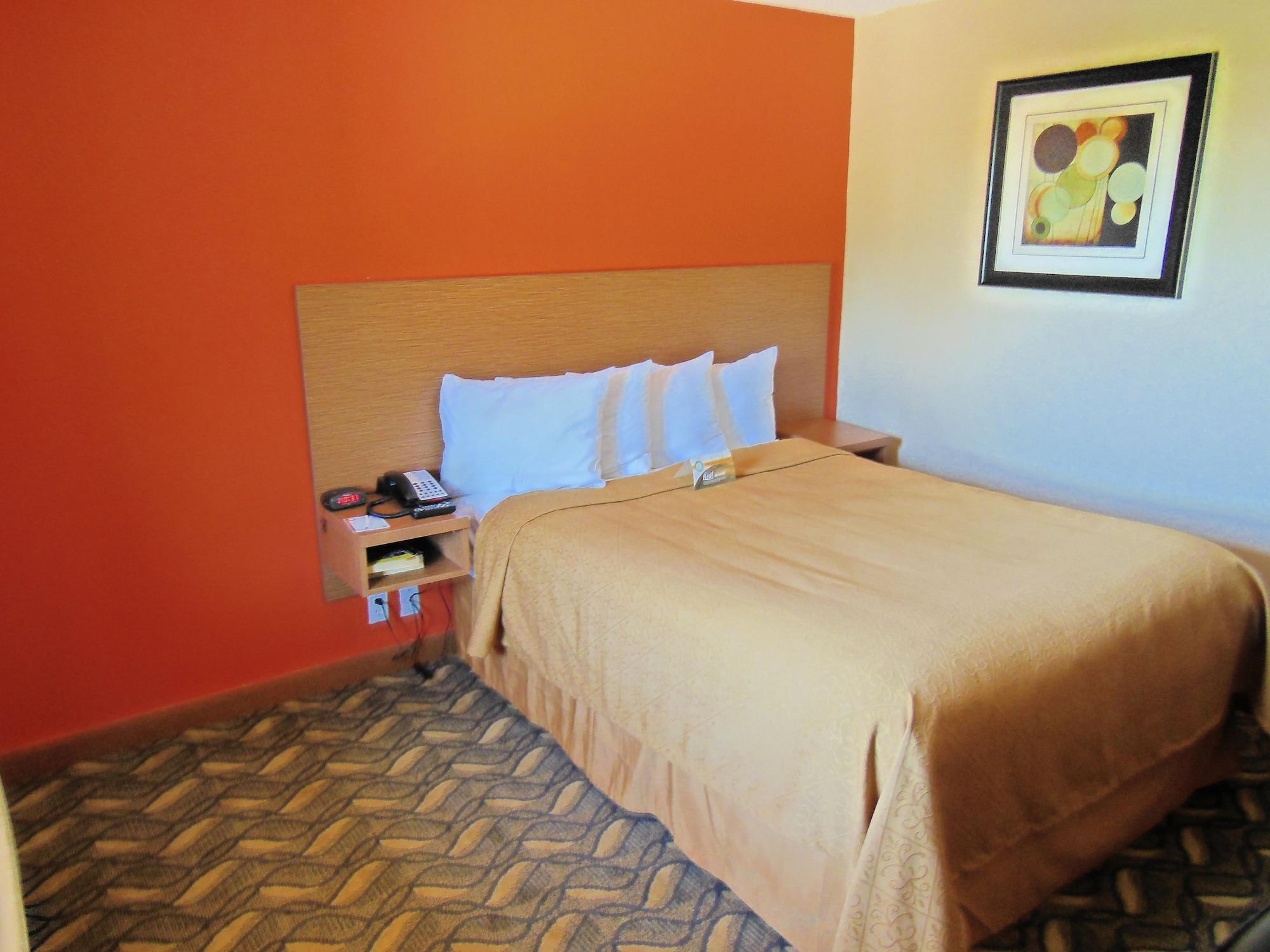 Hotel Days & By Wyndham Near Six Flags Arlington