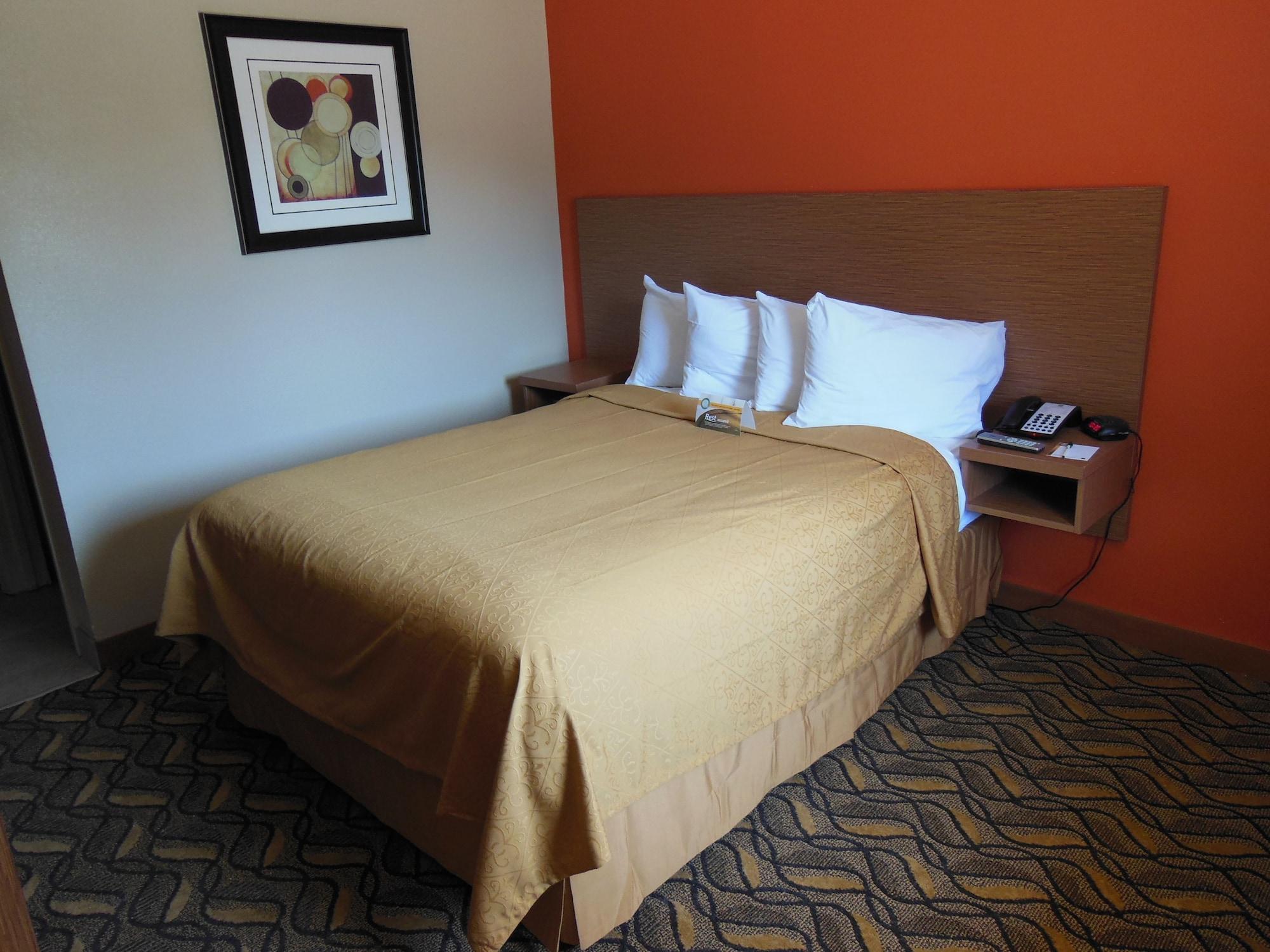Days & By Wyndham Near Six Flags 2*