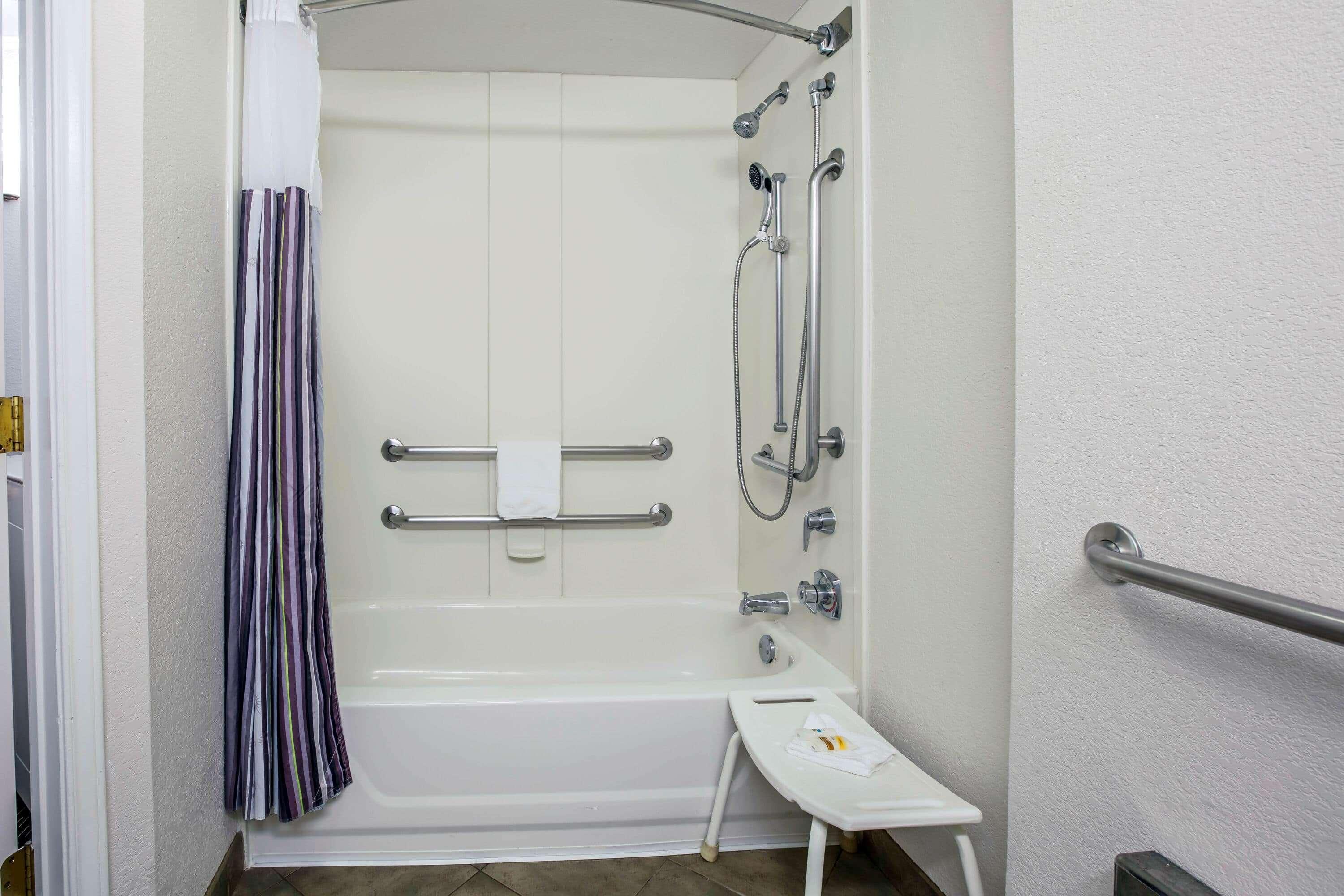 La Quinta By Wyndham Dallas South Hotel