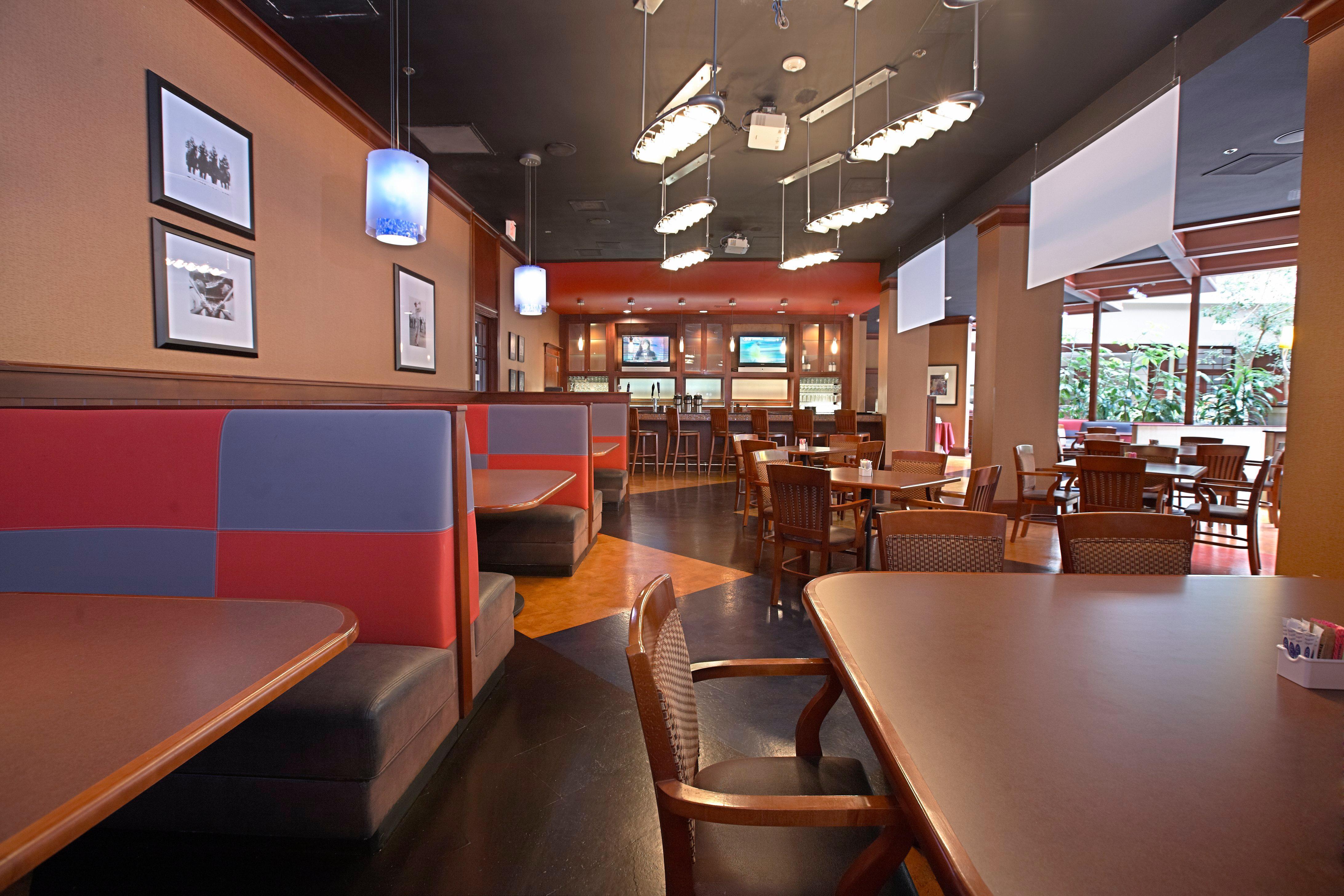 Hotel Crowne Plaza By Ihg Arlington
