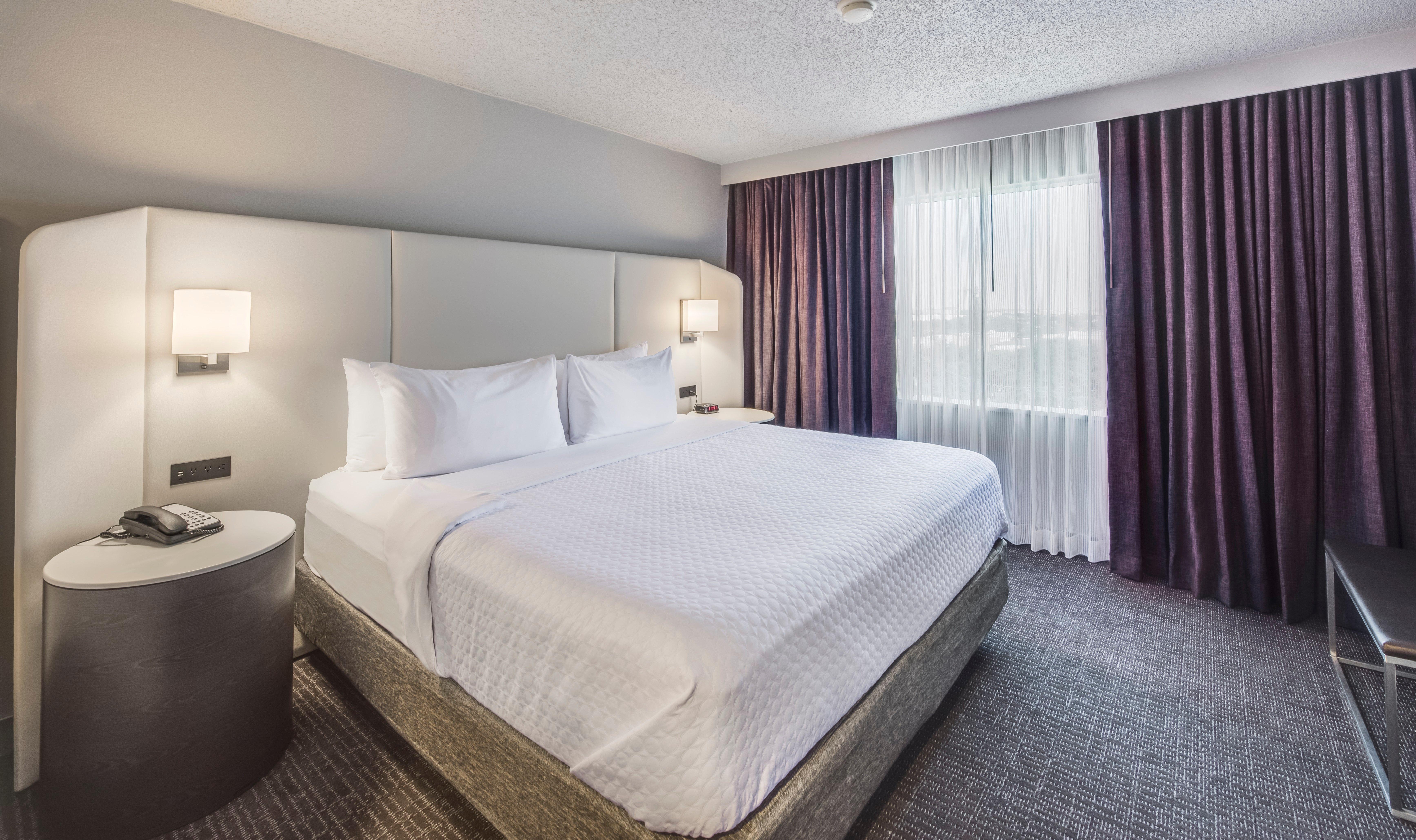 Crowne Plaza By Ihg Hotel
