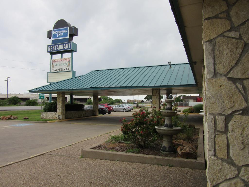 Rodeway Inn Arlington