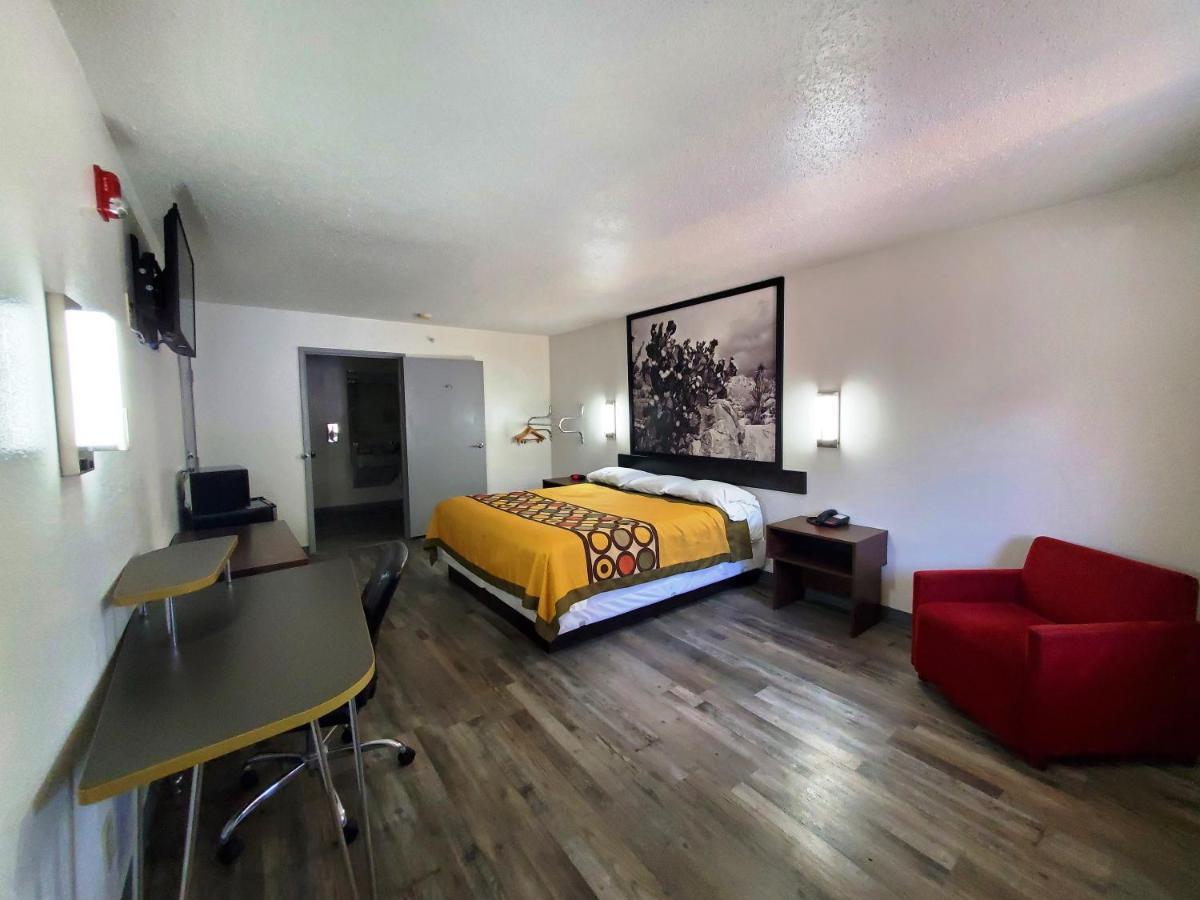 Hotel Highland Arlington