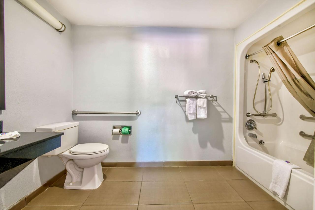 6-arlington, Tx Hotel 2*