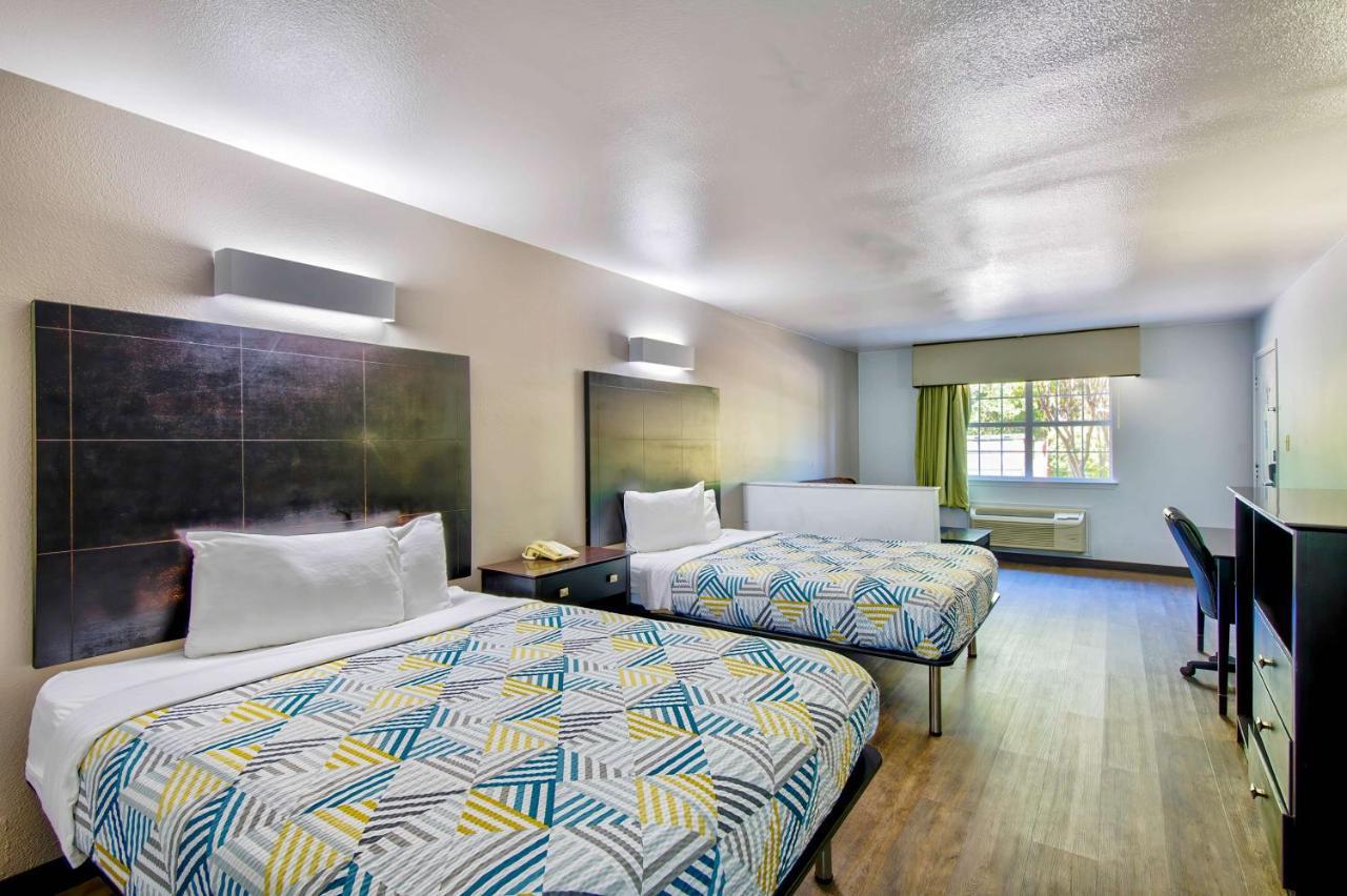 Hotel 6-arlington, Tx Arlington