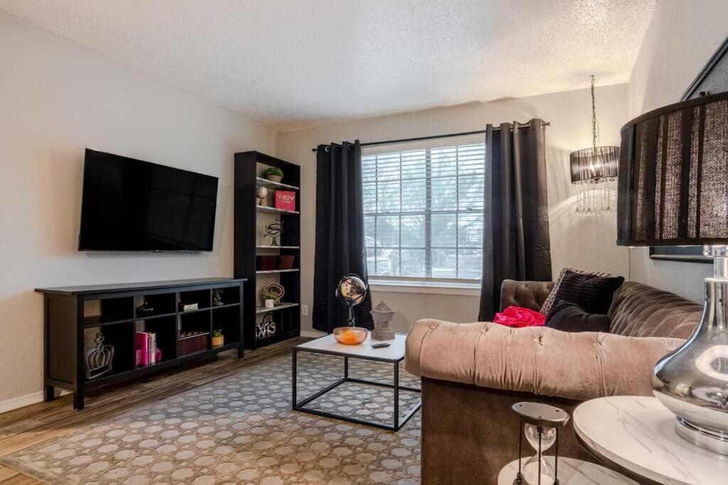 Apartamento Stylish 1br Steps Away From At&t Stadium