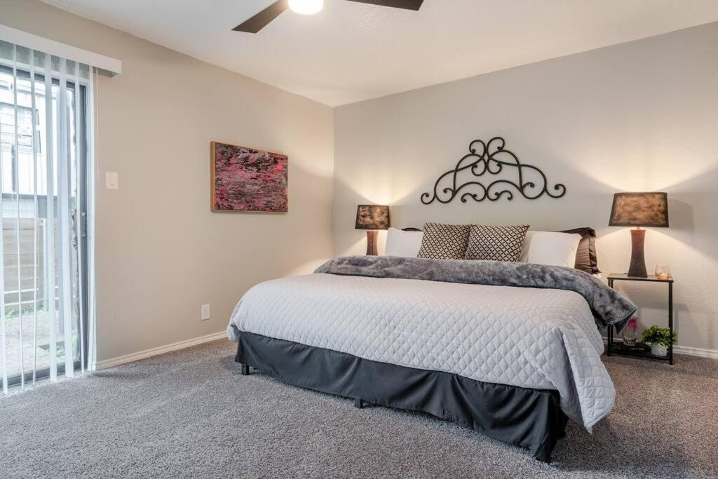 Stylish 1br Steps Away From At&t Stadium