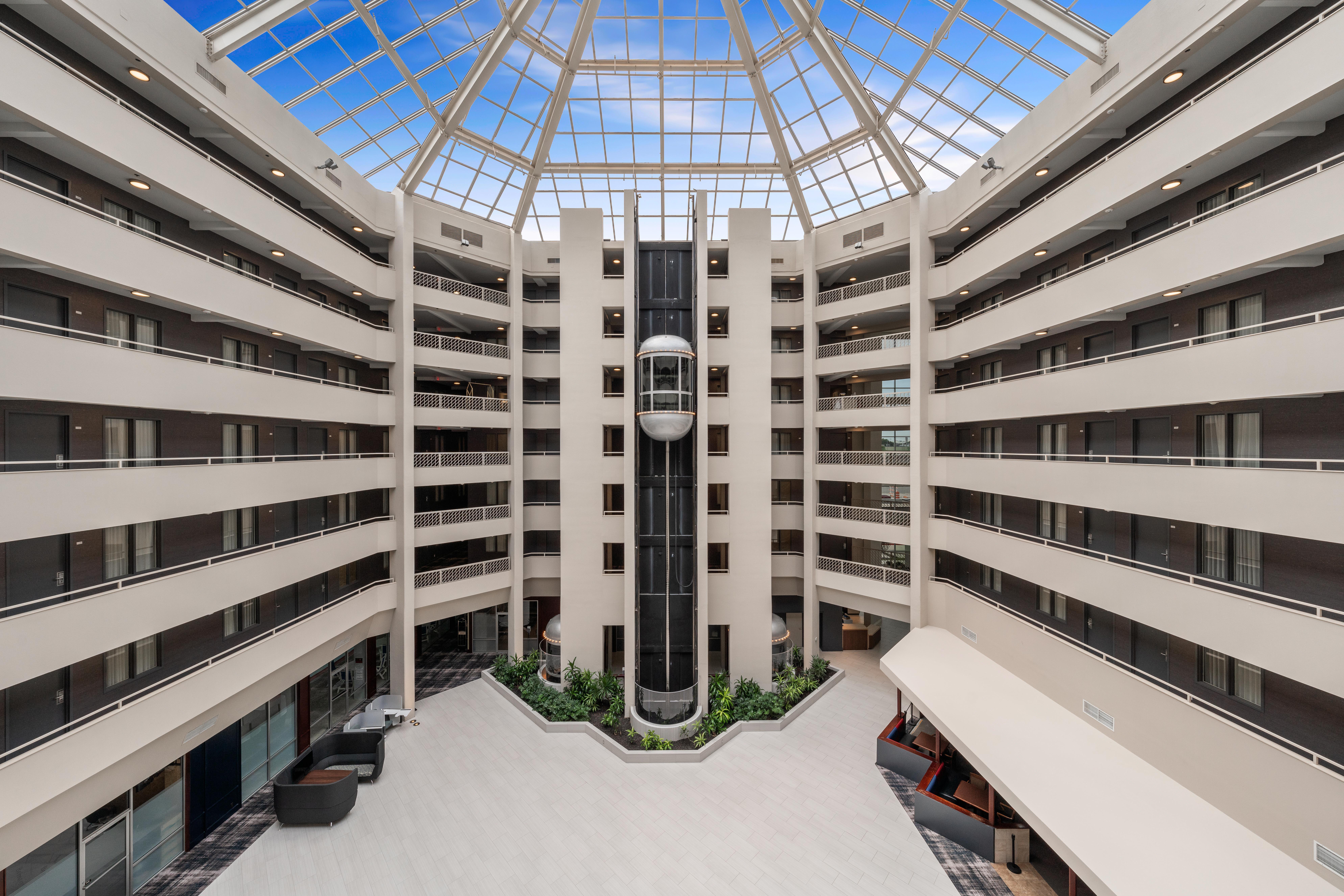 Crowne Plaza By Ihg Hotel