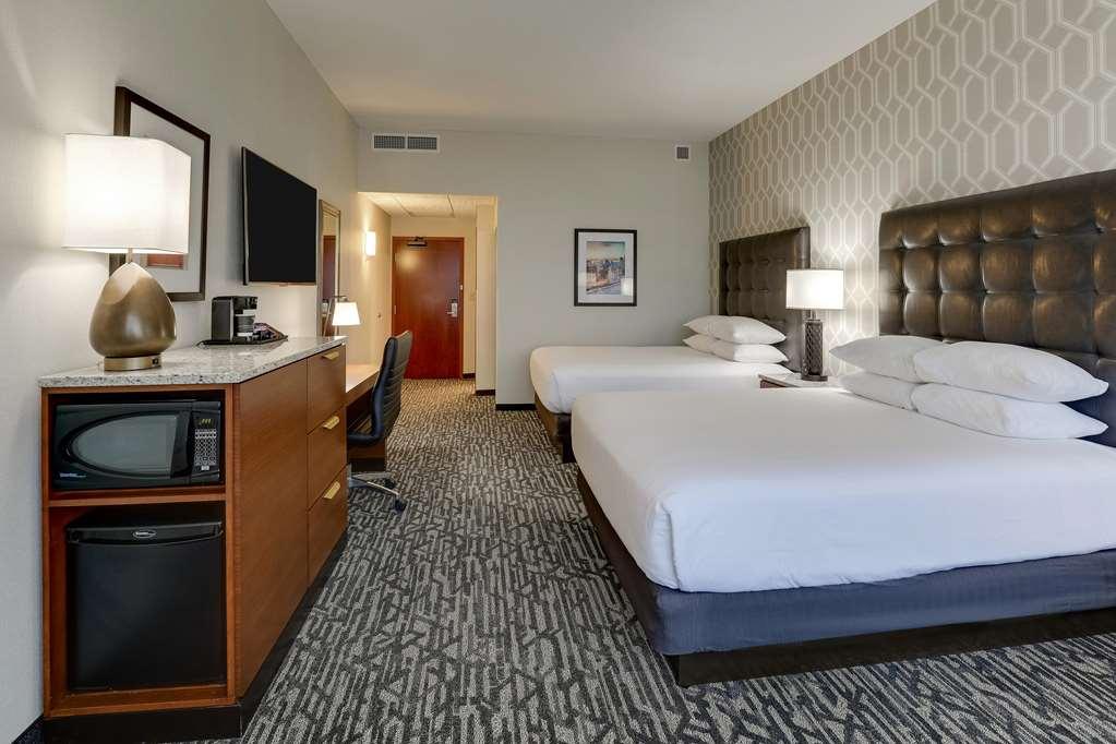 Drury Plaza Dallas Hotel Arlington