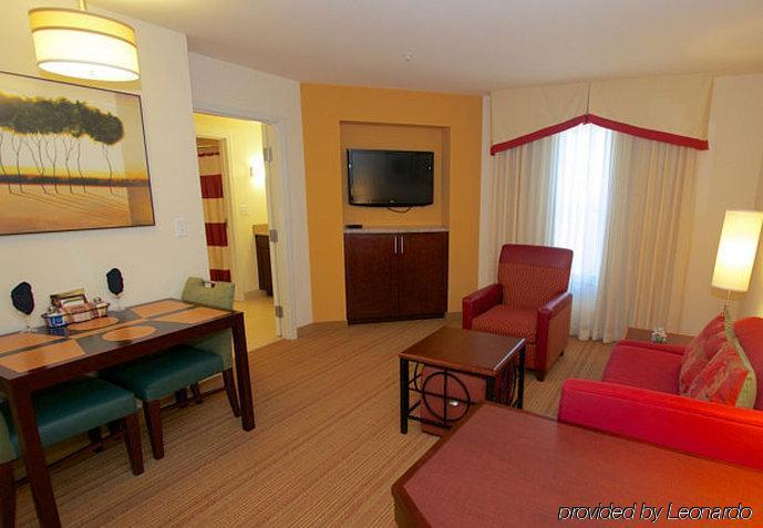Hotel By Marriott South