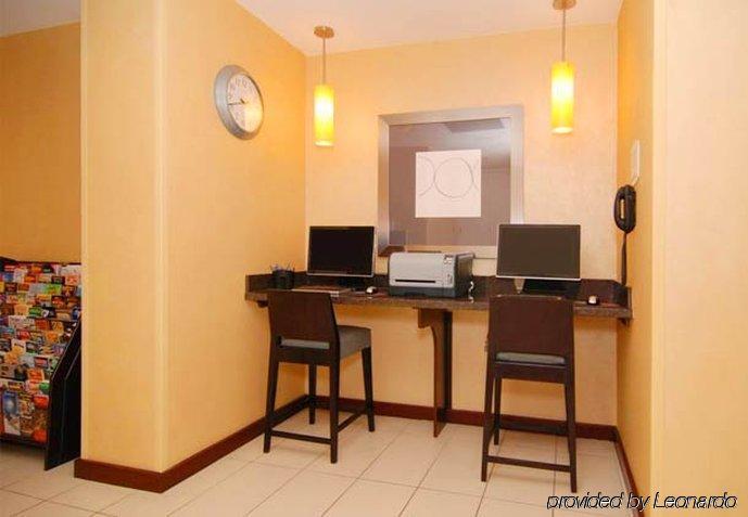 Hotel By Marriott South