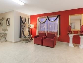 Hotel Super 8 By Wyndham East