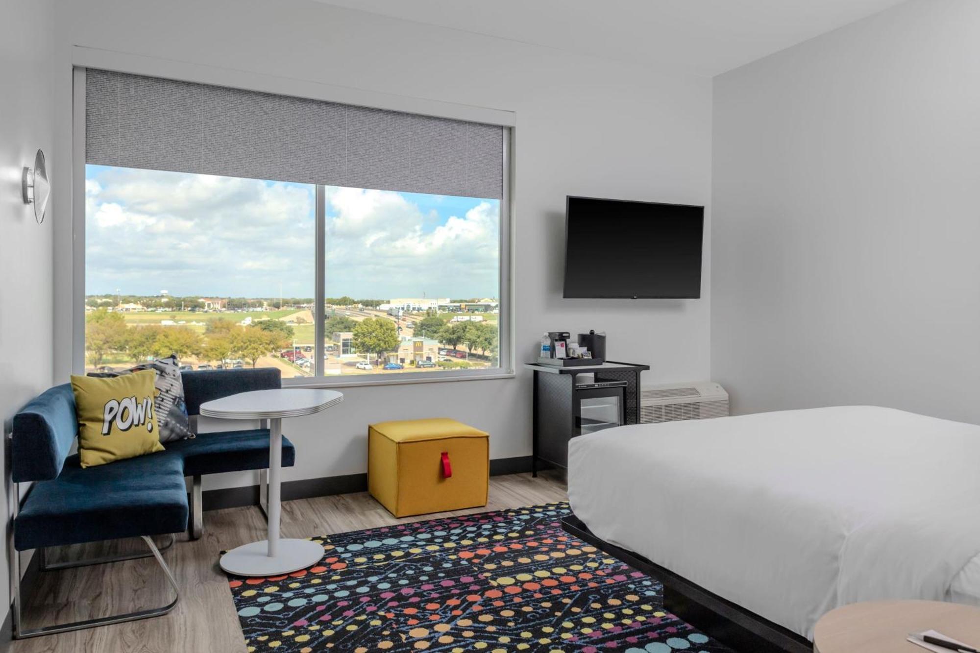 Aloft Dallas South Hotel