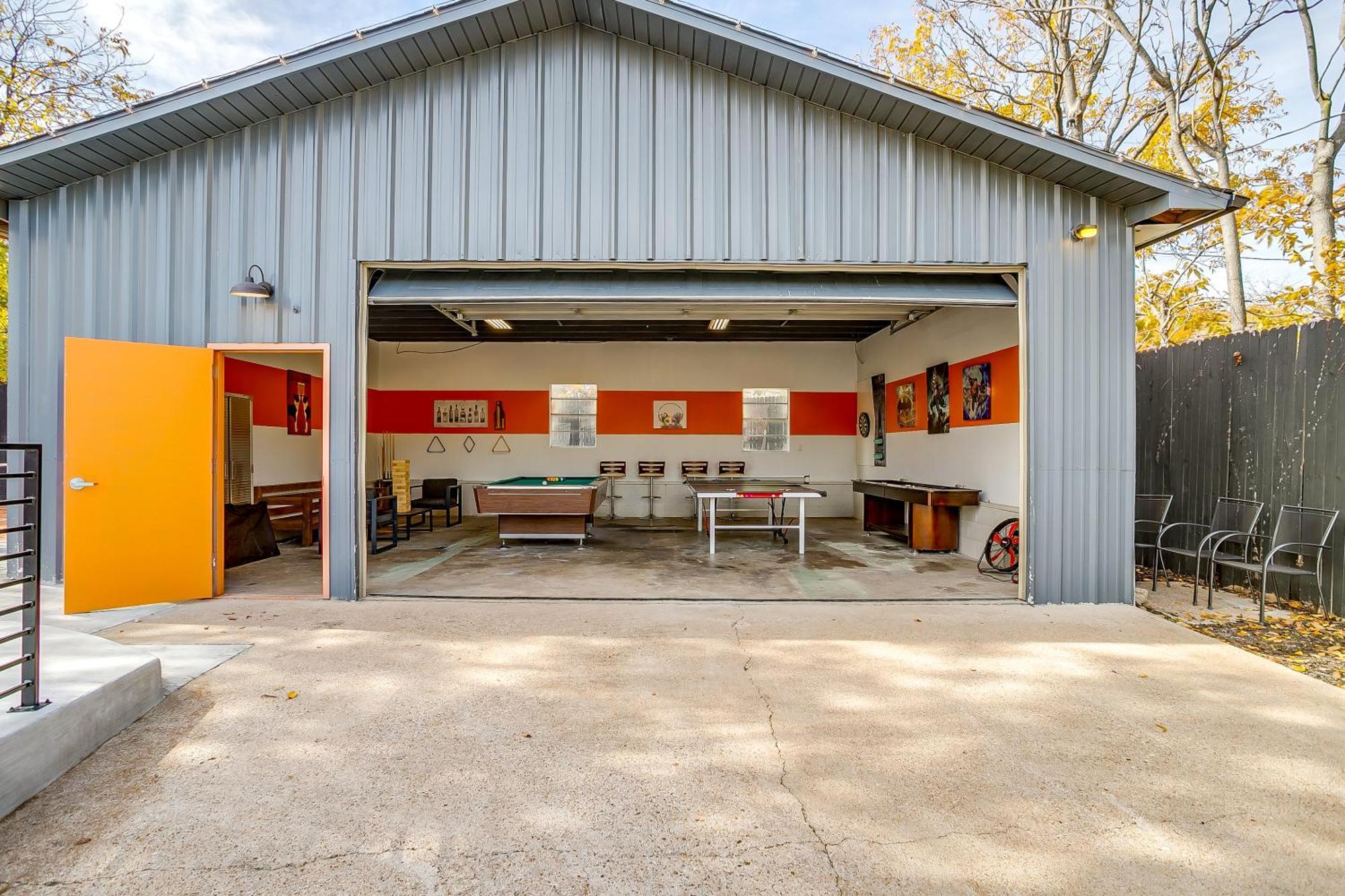 Casa de férias Pickleball Court - Walk To At&t Stadium, Globe Life, Six Flags, Texas Live! &