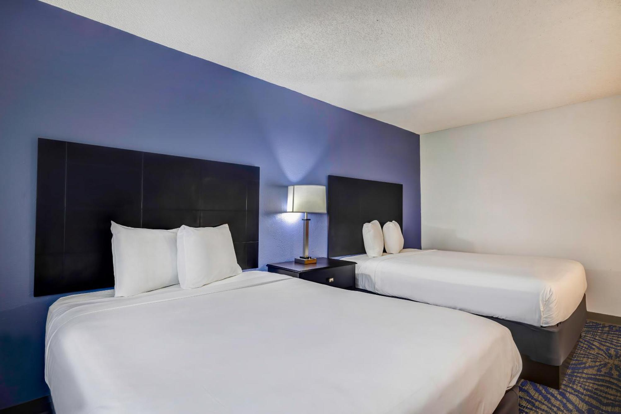 Hotel 6 Tx Entertainment District