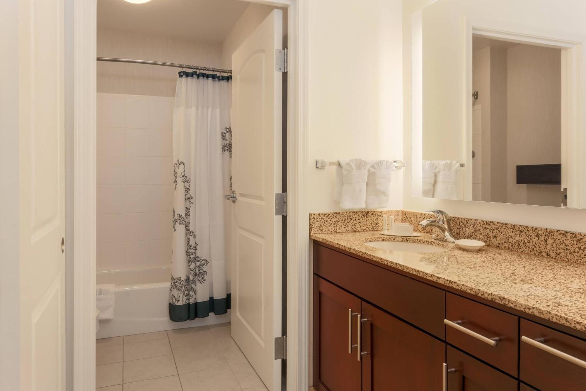 Hotel By Marriott South 3*