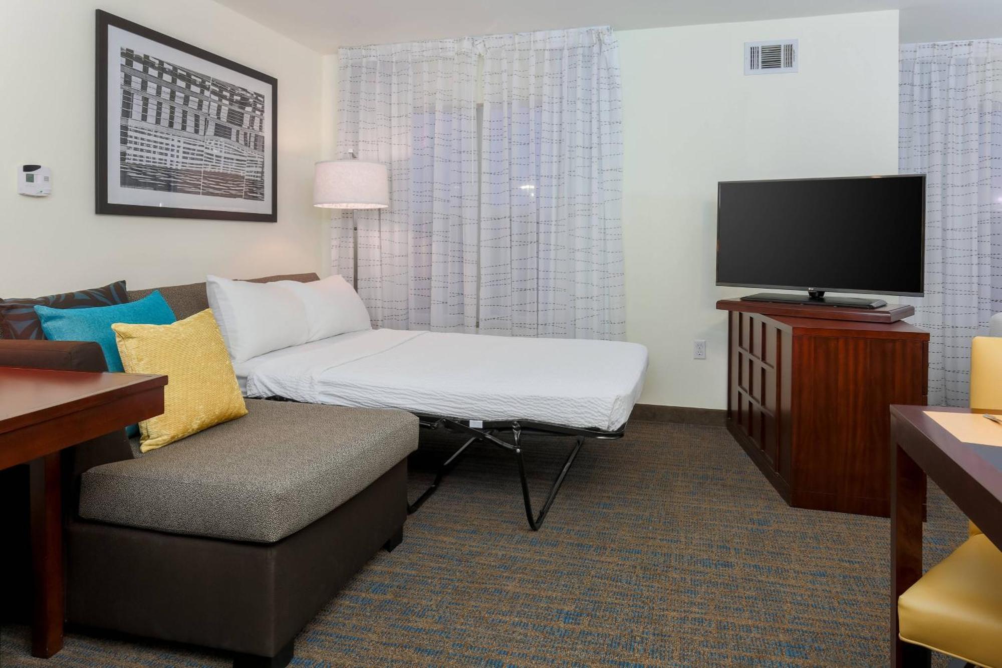Hotel By Marriott South 3*