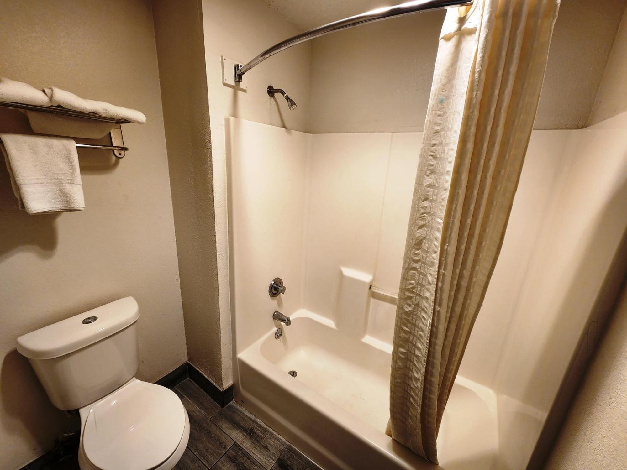 Highland Hotel 2*