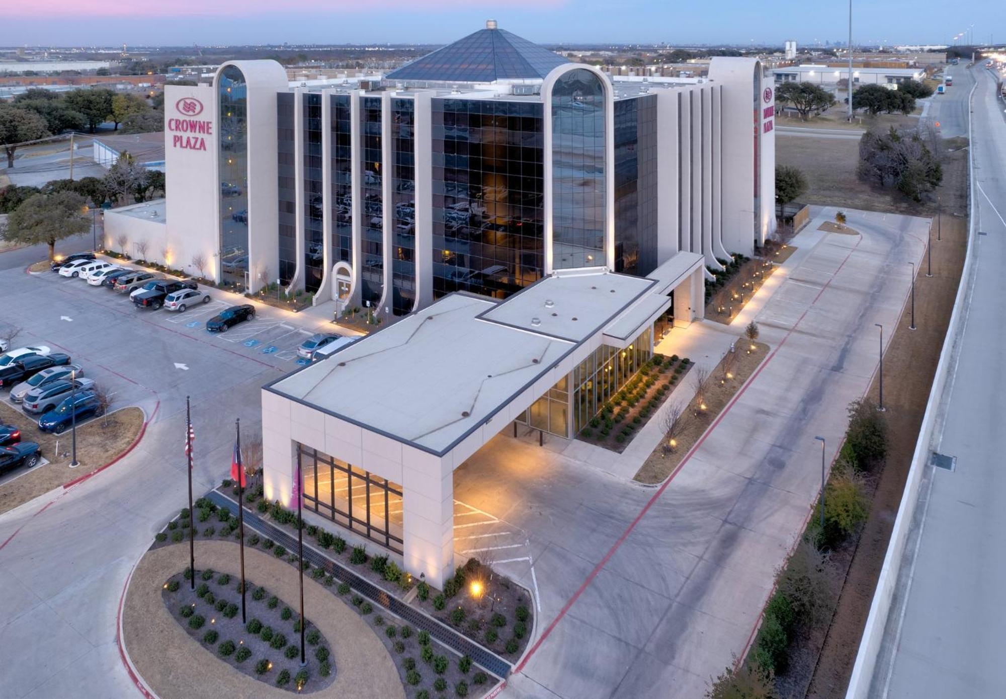 Hotel Crowne Plaza By Ihg 4*