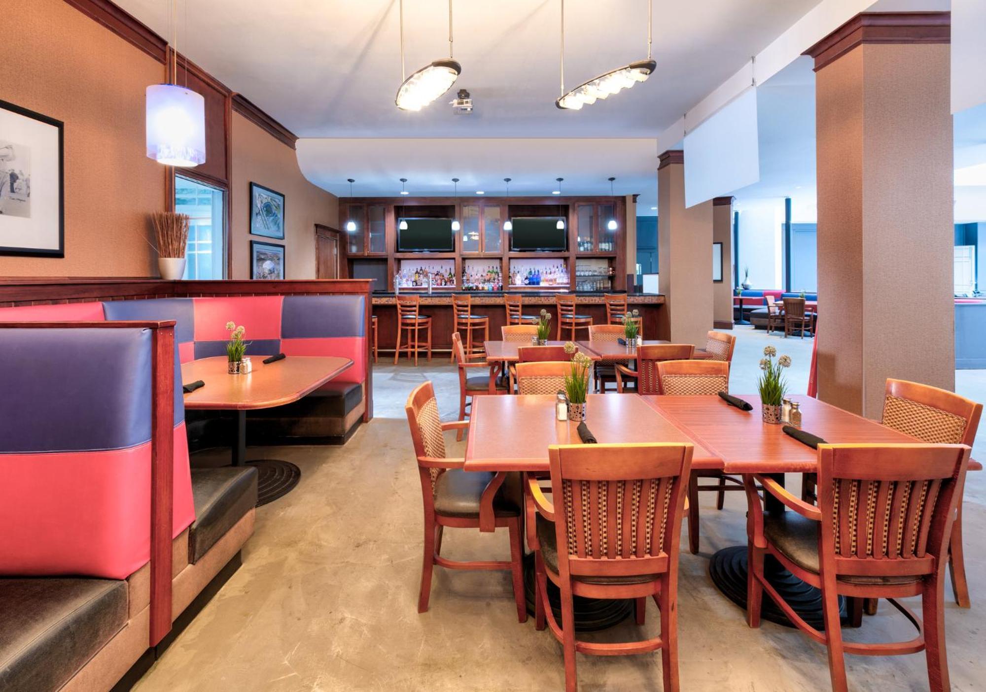 Hotel Crowne Plaza By Ihg Arlington