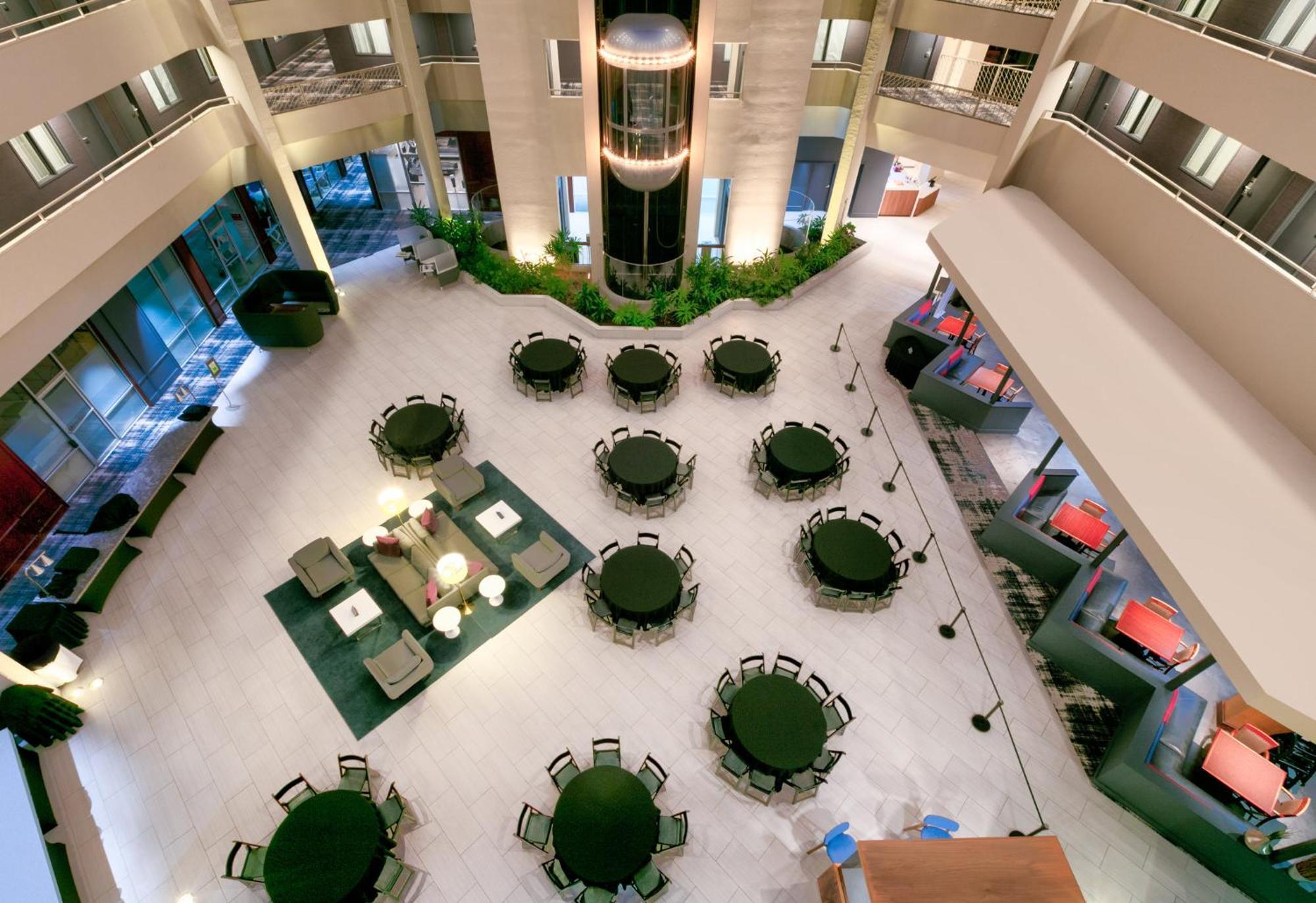 Crowne Plaza By Ihg Arlington
