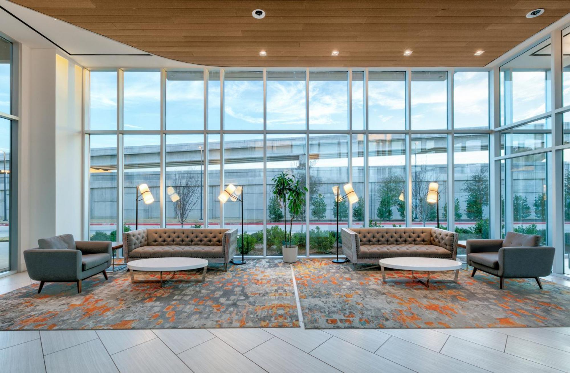 Crowne Plaza By Ihg Hotel