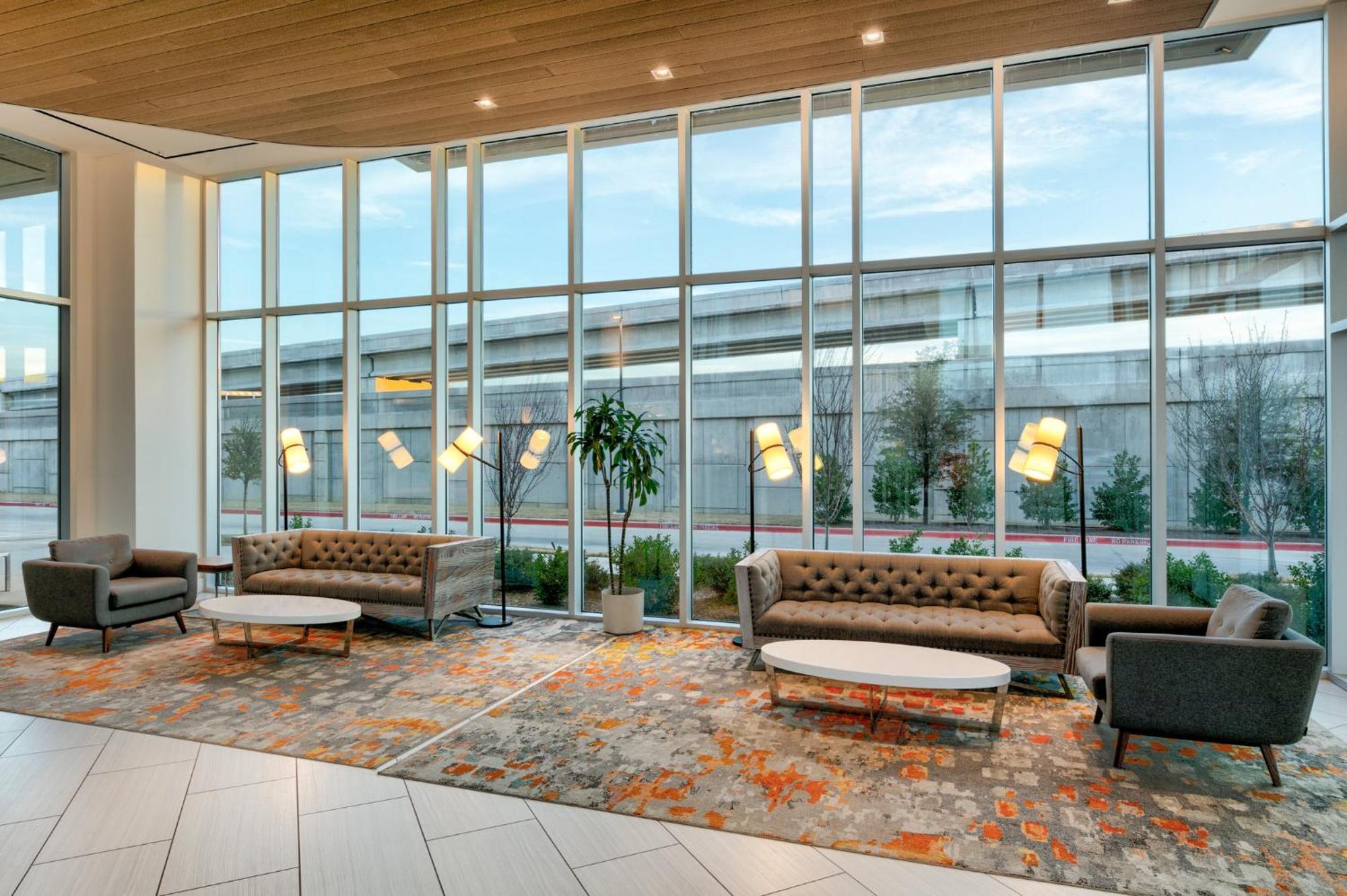 Crowne Plaza By Ihg 4*