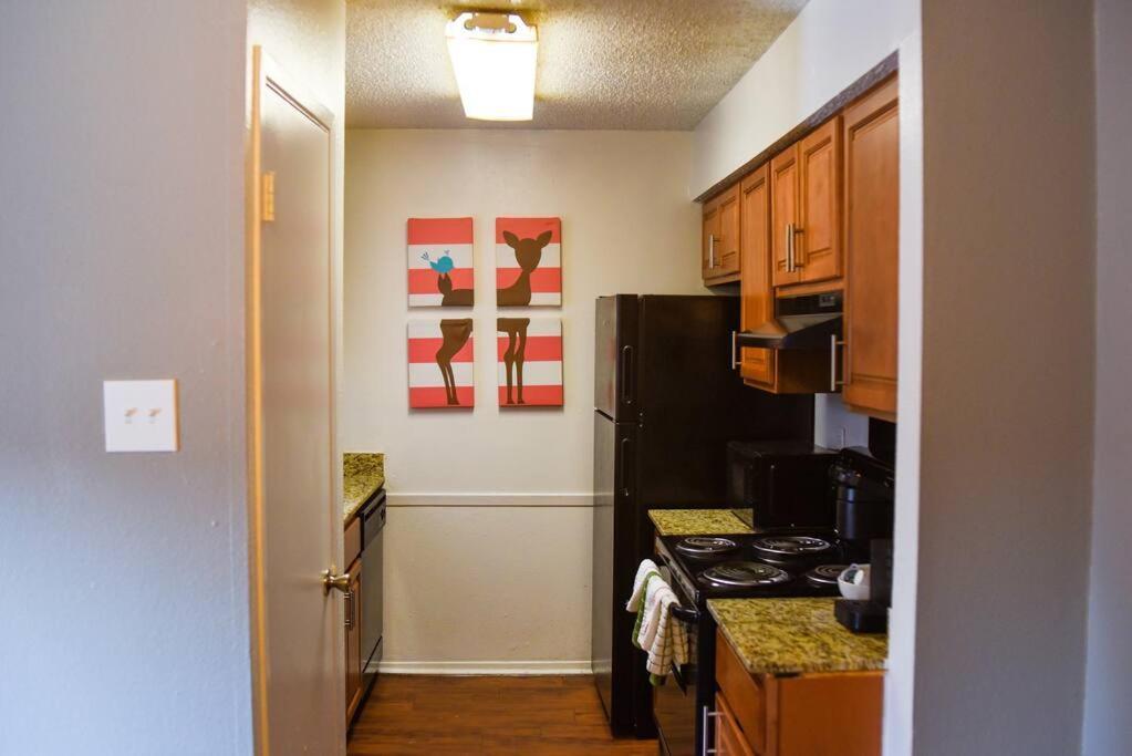 Apartment 6 Mins Away Cowboy/ranger Stadium 1bd