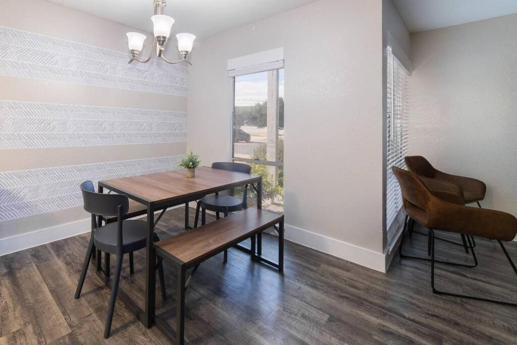 Walk To Att-glblife-free Parking-min To Attraction * Arlington