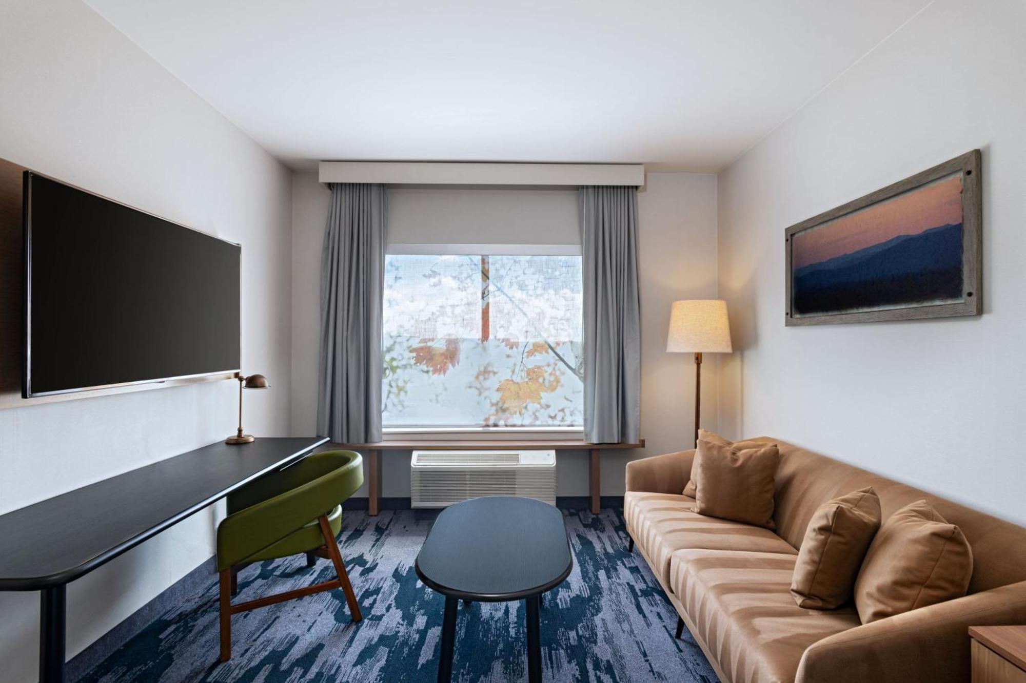 Fairfield & Dallas South Hotel