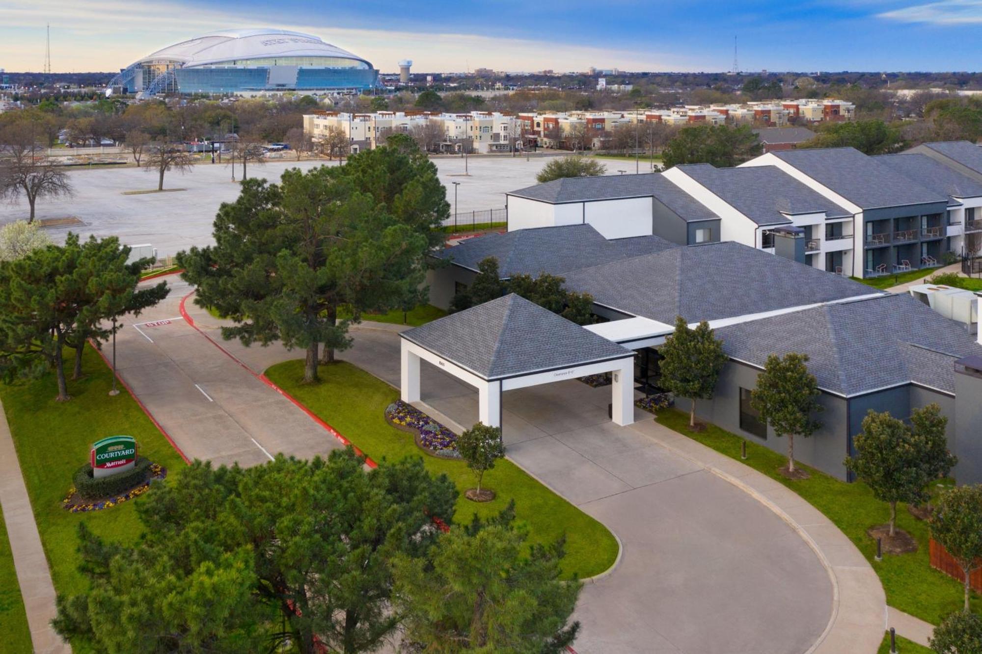 Courtyard By Marriott Dallas Entertainment District Hotel Arlington