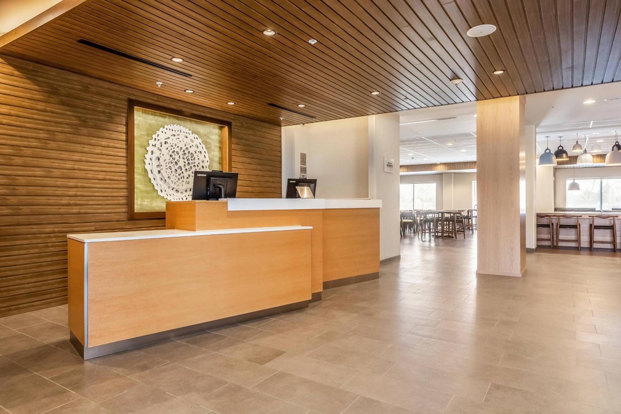 Hotel Fairfield & Dallas South 3*