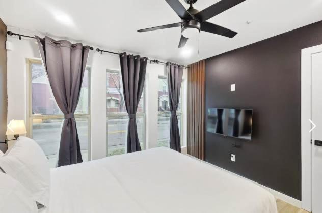 Holiday home Sleeps 8 Near Stadium At&t At Arlington